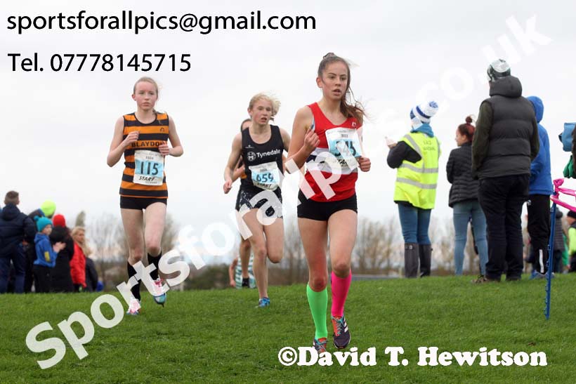 Girls under-15s, Sherman Cup and Davison Shield, Temple Park, South Shields. Photo:  David T. Hewitson/Sports for All Pics